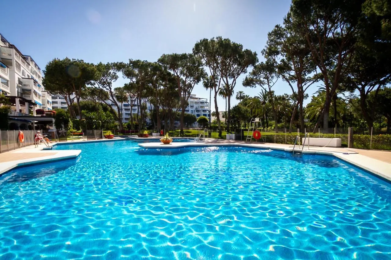 Marbella Banus Suites - Bird Of Paradise Playas Del Duque Banus Suite Apartment