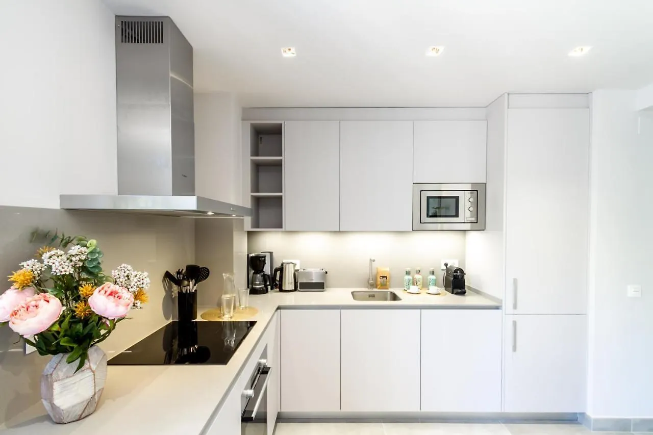 Marbella Banus Suites - Bird Of Paradise Playas Del Duque Banus Suite Apartment ספרד